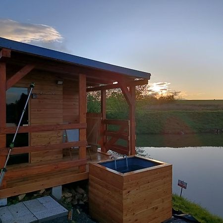 Domki Brzezowka Nad Stawami Клодзко Экстерьер фото